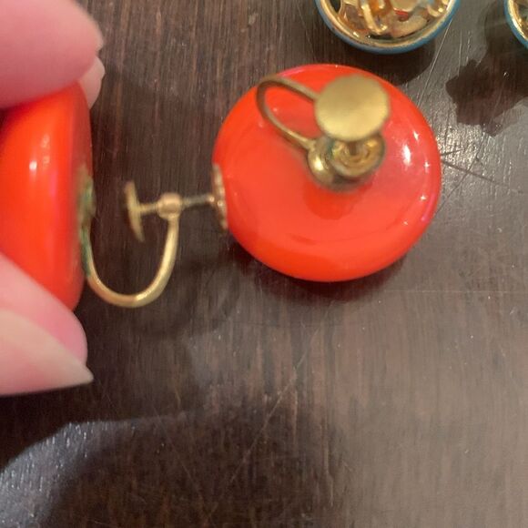 Set of 4 acrylic circle clip screw earrings - Picture 8 of 9